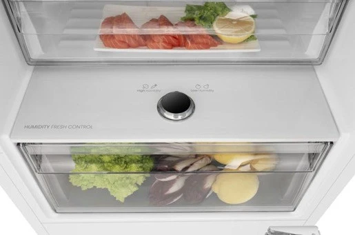 Hisense Frigorifero congelatore da incasso 252L classe E bianco Wi-Fi HBI54250E